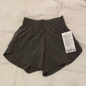 NWT Lululemon Track That MR Shorts 5”